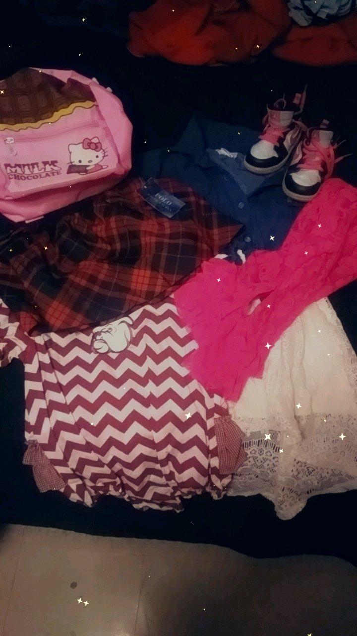 kids clothes and shoes - Tupelo, Mississippi - FleaMarketBay