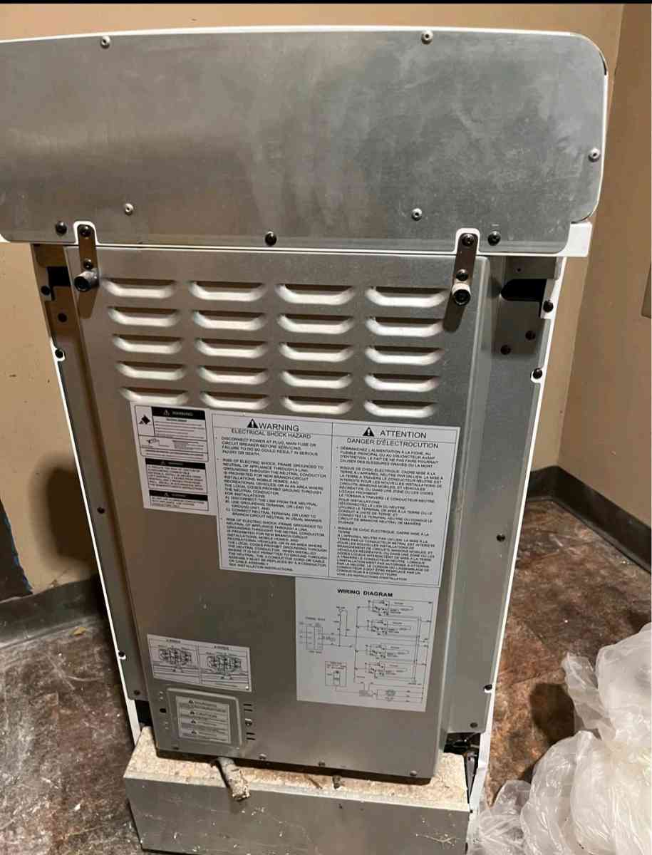 24 ich electric stove - Baldwin, New York - FleaMarketBay