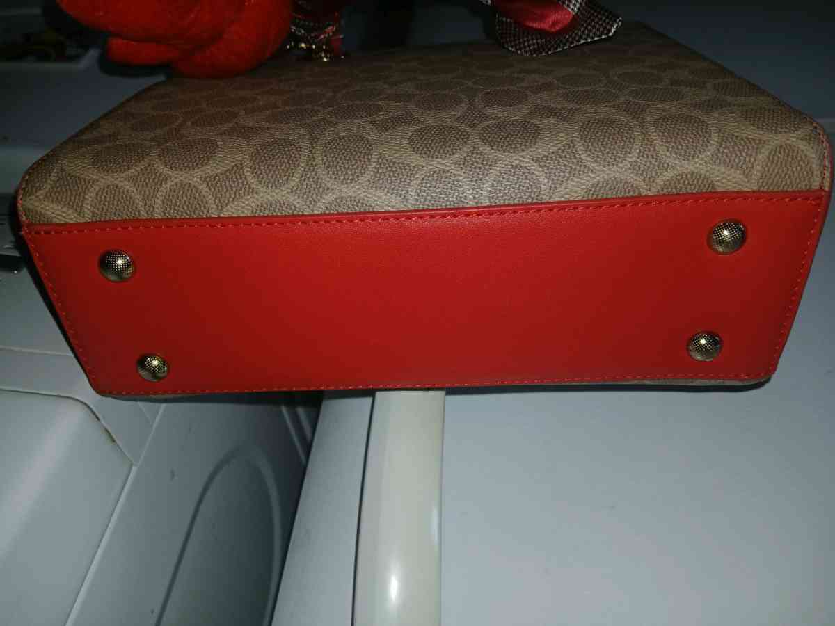 designer inspired - Valley Center, California - FleaMarketBay