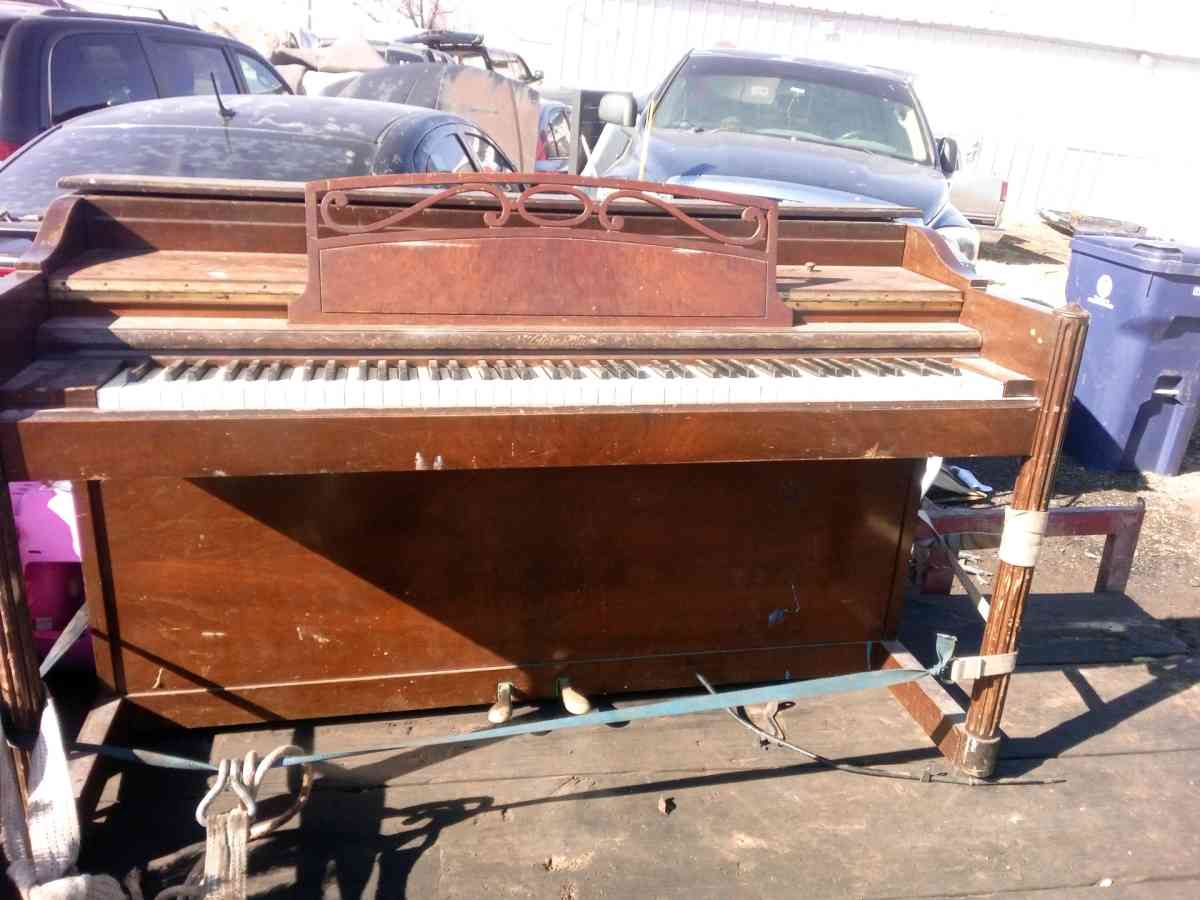 1939 piano - Oklahoma City, Oklahoma - FleaMarketBay