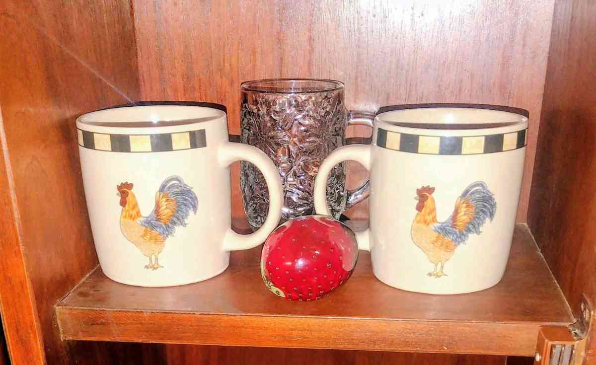 rooster mug Greenbrier international set of two - Corning, Arkansas