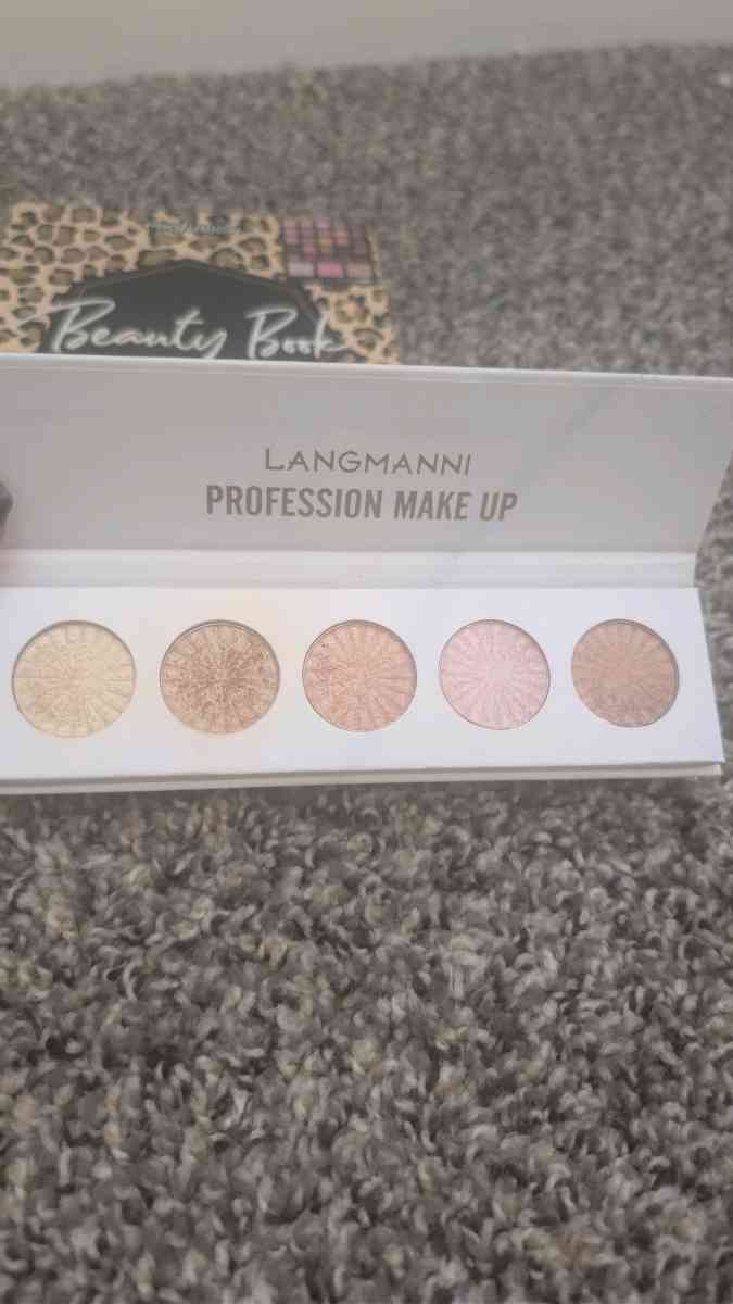 eyeshadow palettes - Kansas City, Kansas - FleaMarketBay