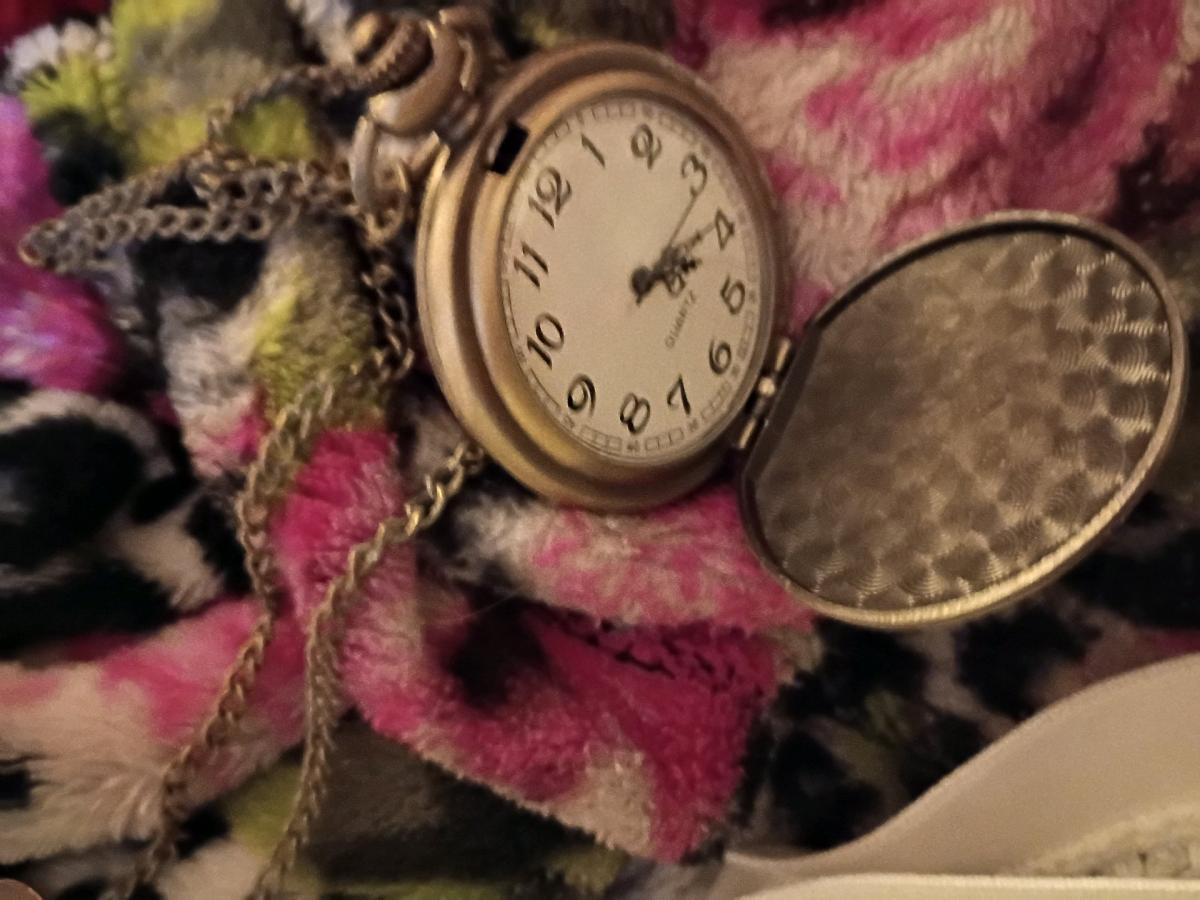 veteran pocket watch on chain - Liberty, Missouri - FleaMarketBay