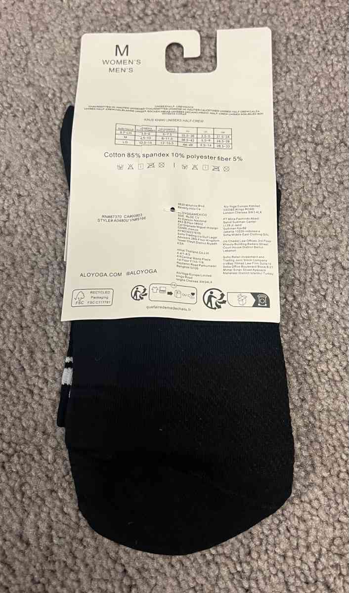 ALO Yoga Half Crew Unisex Socks Medium - Albany, New York - FleaMarketBay