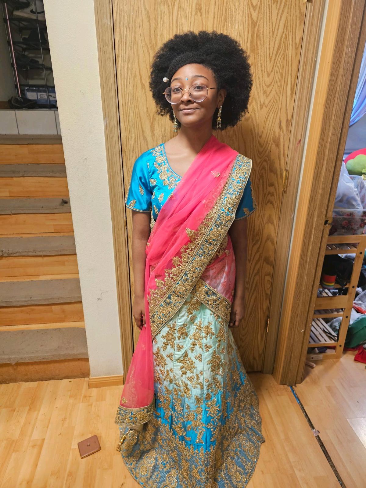 beautiful handmade saree - Spanaway, Washington - FleaMarketBay