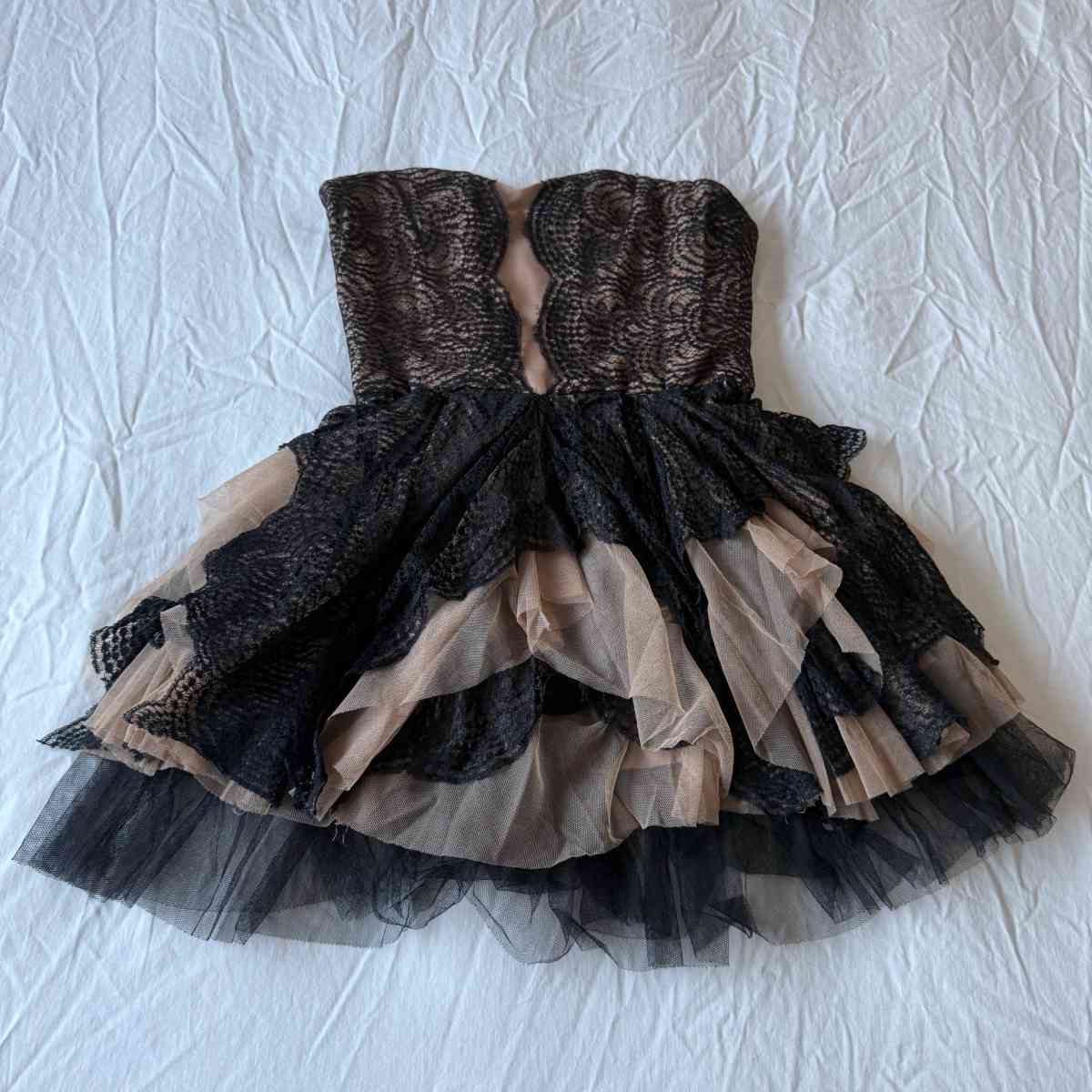 BCBGMAXAZRIA Black Lace Corset Mini Dress  Strapless Cocktai - Los Angeles, California