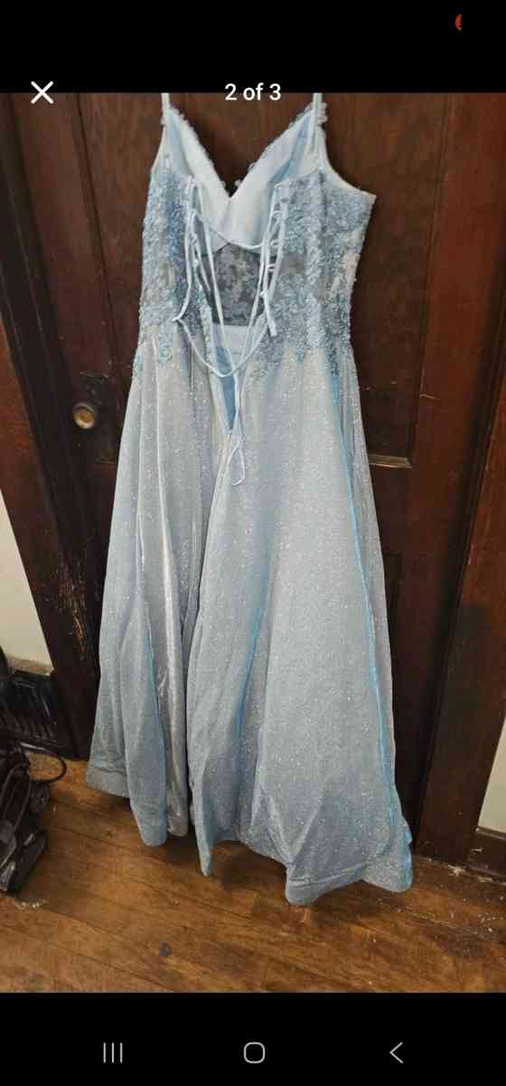 Cinderella blue prom dress size 12 Jules and cleo - Manitowoc, Wisconsin - FleaMarketBay