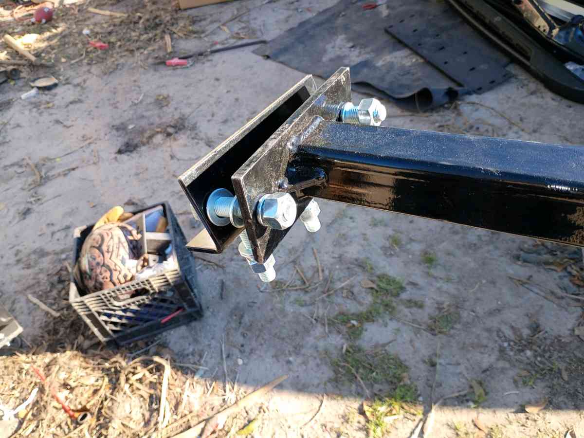 universal RV towing hitch with bolts and washers - Mobile, Alabama - FleaMarketBay
