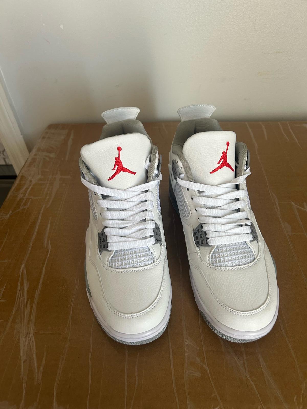 size 8 Jordans - Smyrna, Tennessee