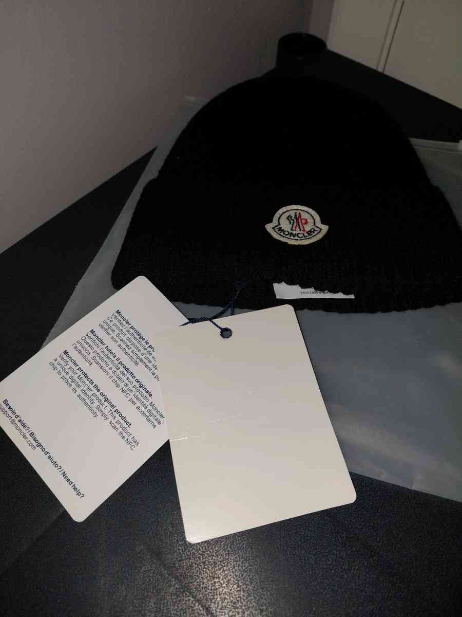 Black Beanie - Coconut Creek, Florida - FleaMarketBay