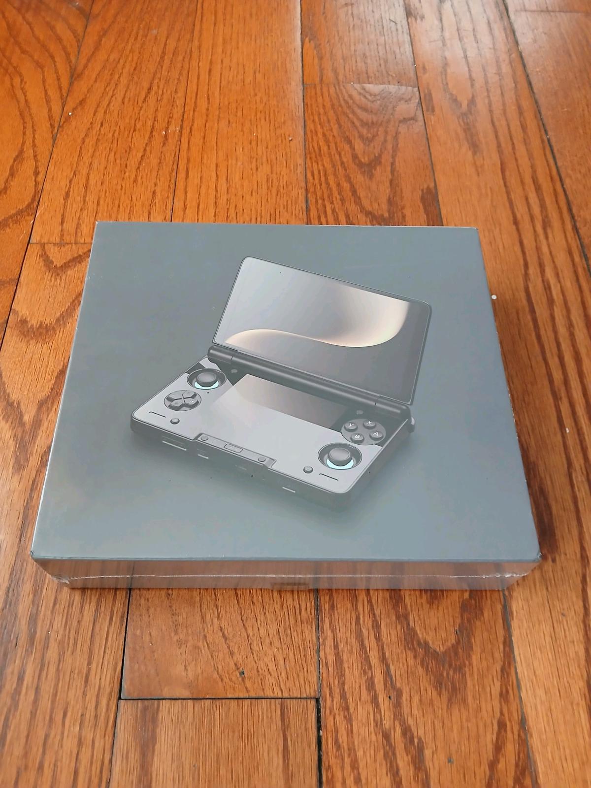 Ayn Thor Max purple and black - New York, New York - FleaMarketBay