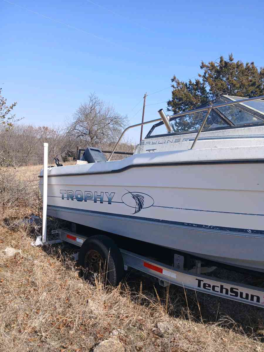 boat and the trailer - Springtown, Texas - FleaMarketBay