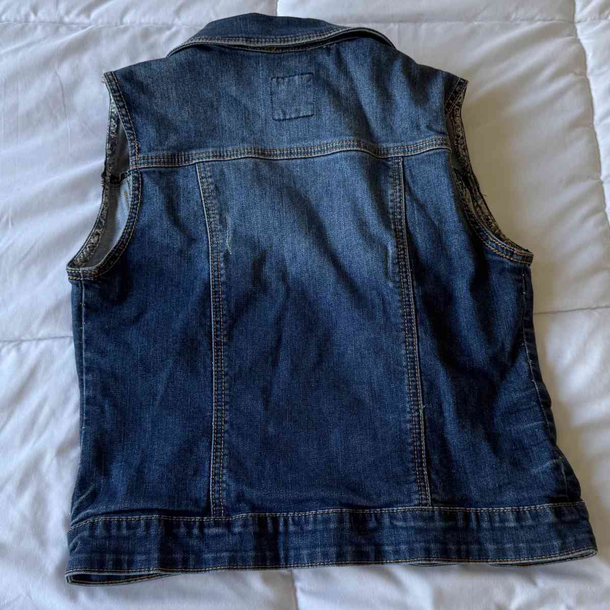 Papaya Womens Sleeveless Denim Vest  Classic Blue Jean Jacke - Los Angeles, California - FleaMarketBay