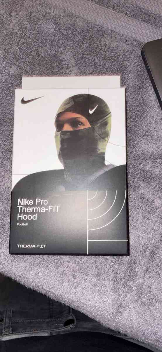 Nike Pro Therma fit Hood