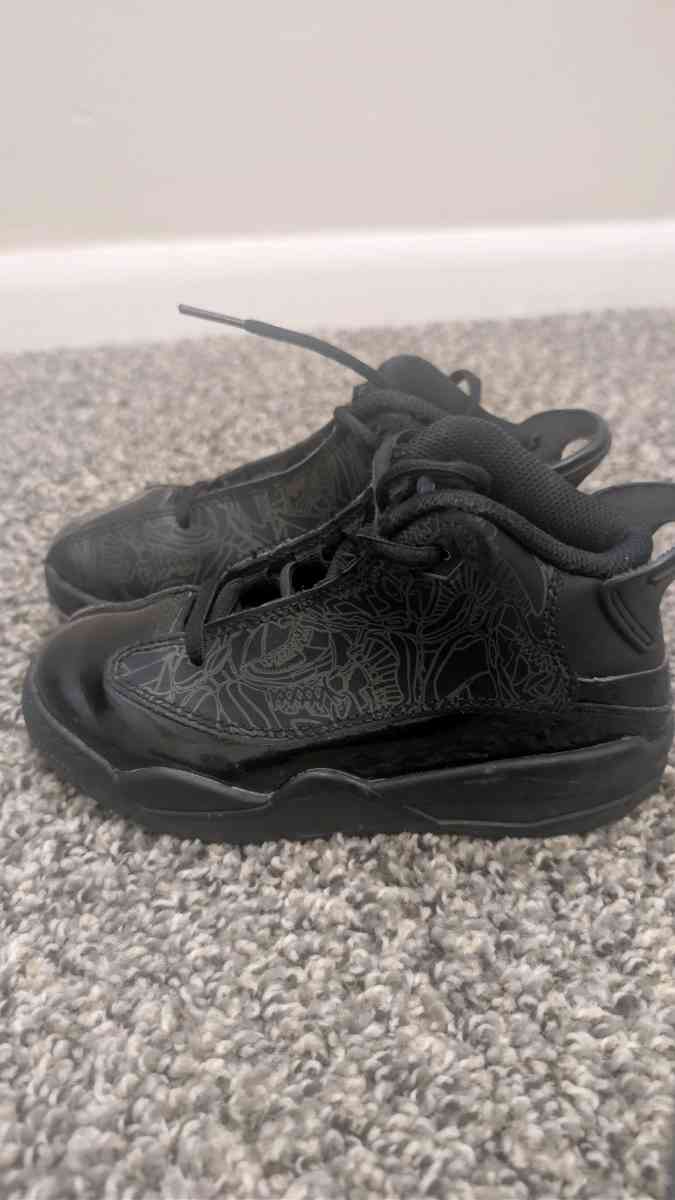 11c black Jordans