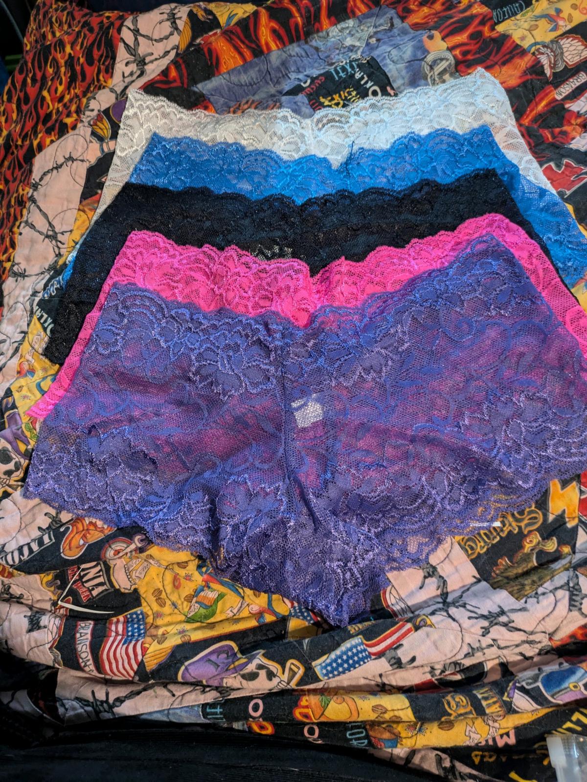 5 pairs Size Large Lace Cheeky Underwear
