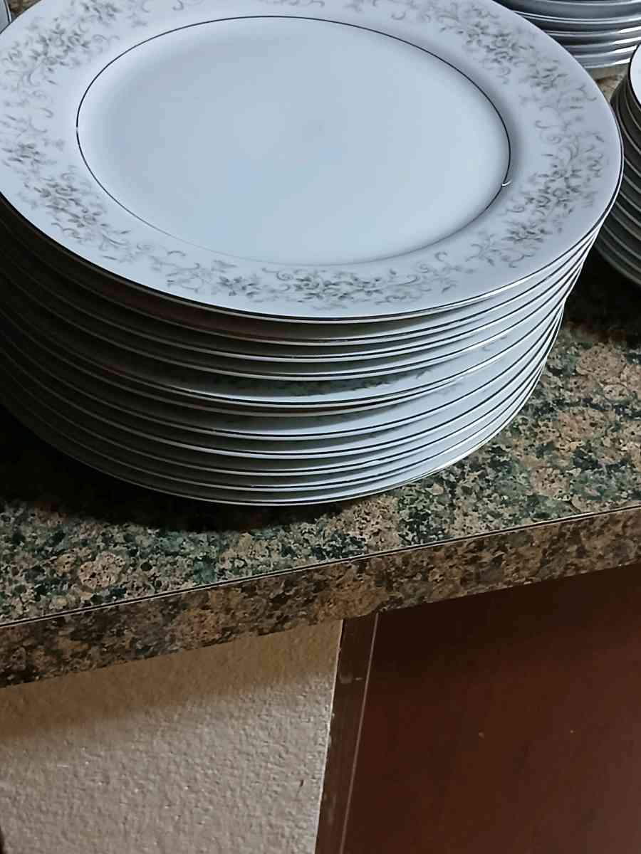 Camelot China Carousel 1315 is a twentyfourpi2307 Camelot Ca