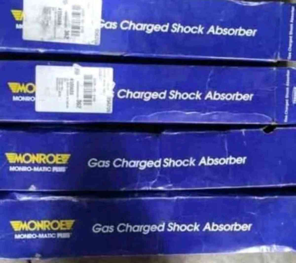 new dodge Dakota 4x4 parts 1999 2000 2004 fits - Fayetteville, North Carolina - FleaMarketBay