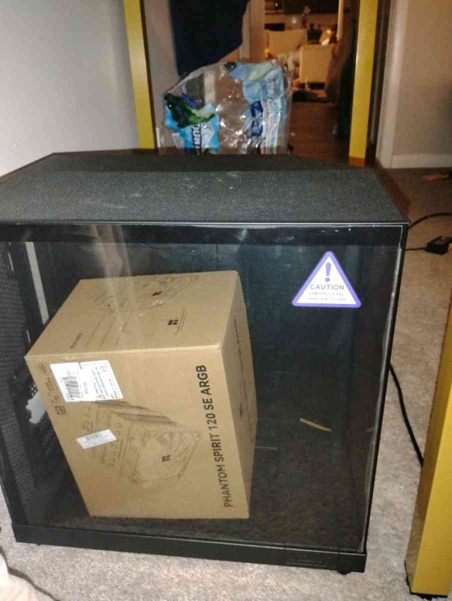 34 inch 4k Alienware curved monotor - Mentor, Ohio - FleaMarketBay