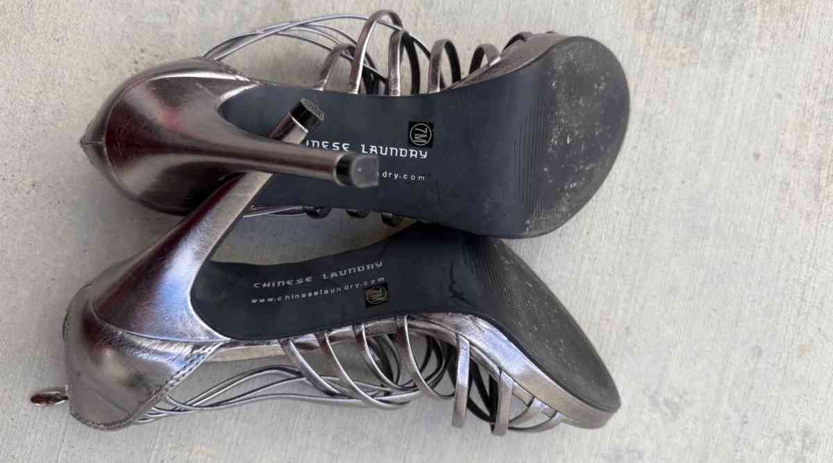 Chinese Laundry Metallic Strappy Stiletto Heels  Back Zip  W - Los Angeles, California - FleaMarketBay