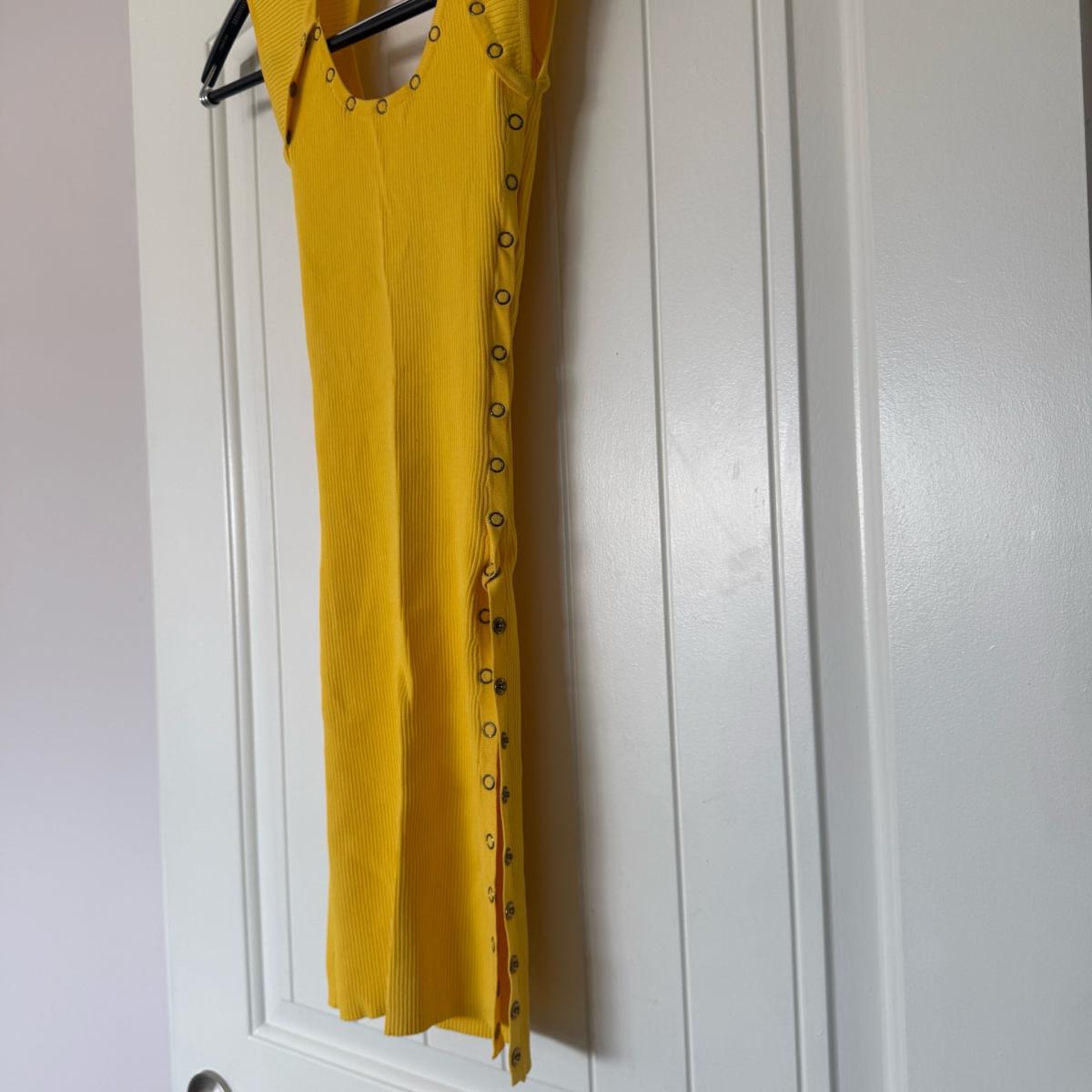 Mustard Yellow Ribbed SnapDetail Midi Dress  Cutout Back  Wo - Los Angeles, California - FleaMarketBay