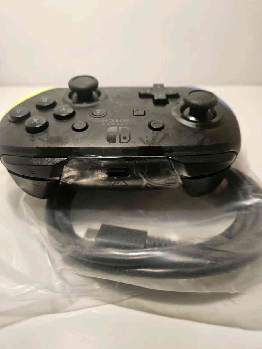 Monster hunter pro controller - Addison, Michigan - FleaMarketBay