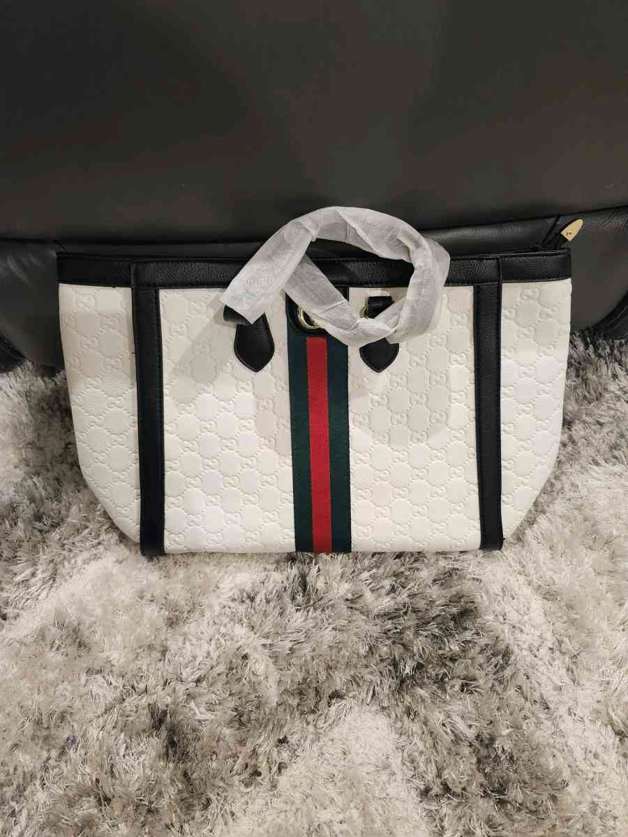 Designer Style White Tote Bag  New Condition - Fontana, California - FleaMarketBay