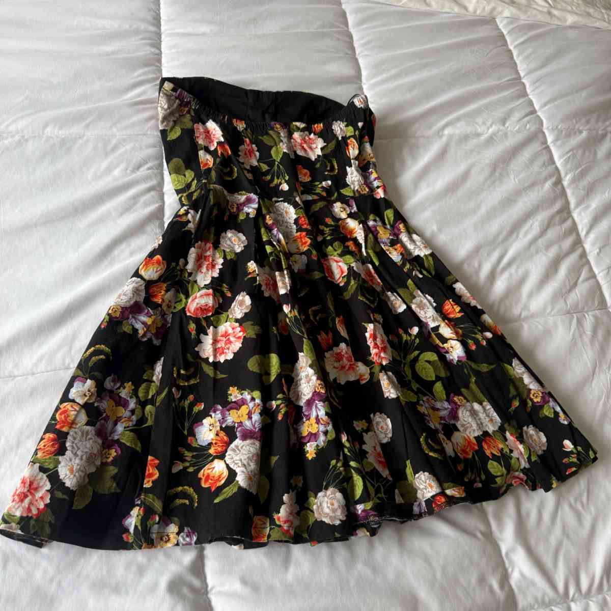 Sugarmint Strapless Black Floral Fit  Flare Dress  BuiltIn P - Los Angeles, California - FleaMarketBay