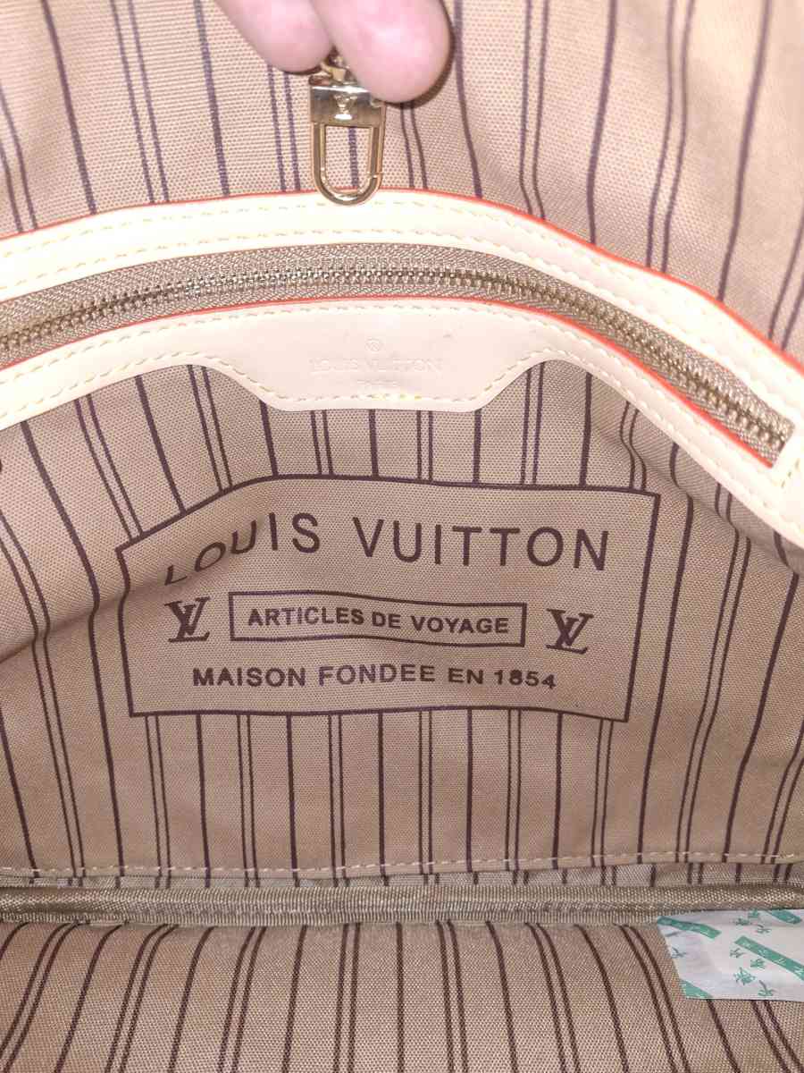 designer purse - Modesto, California