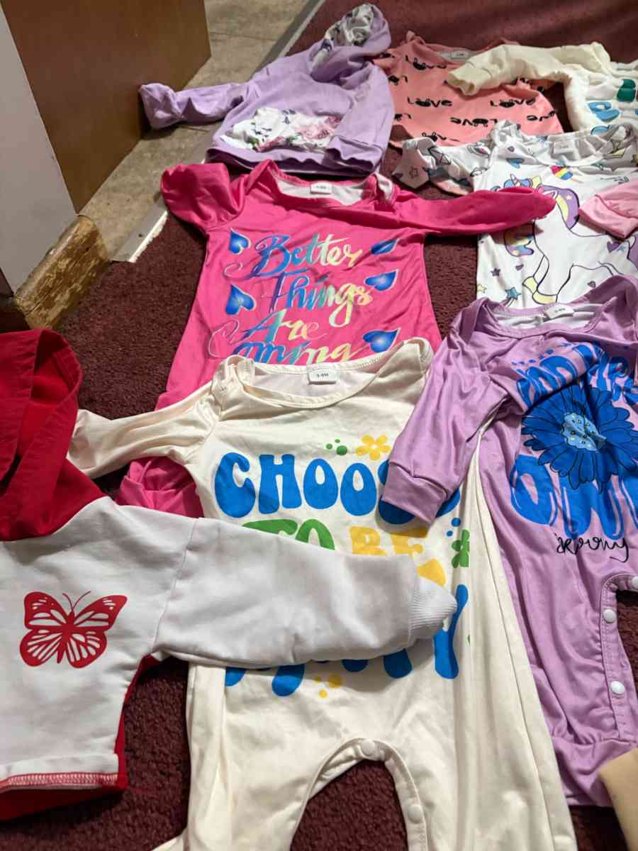 infant clothes - Brockton, Massachusetts - FleaMarketBay