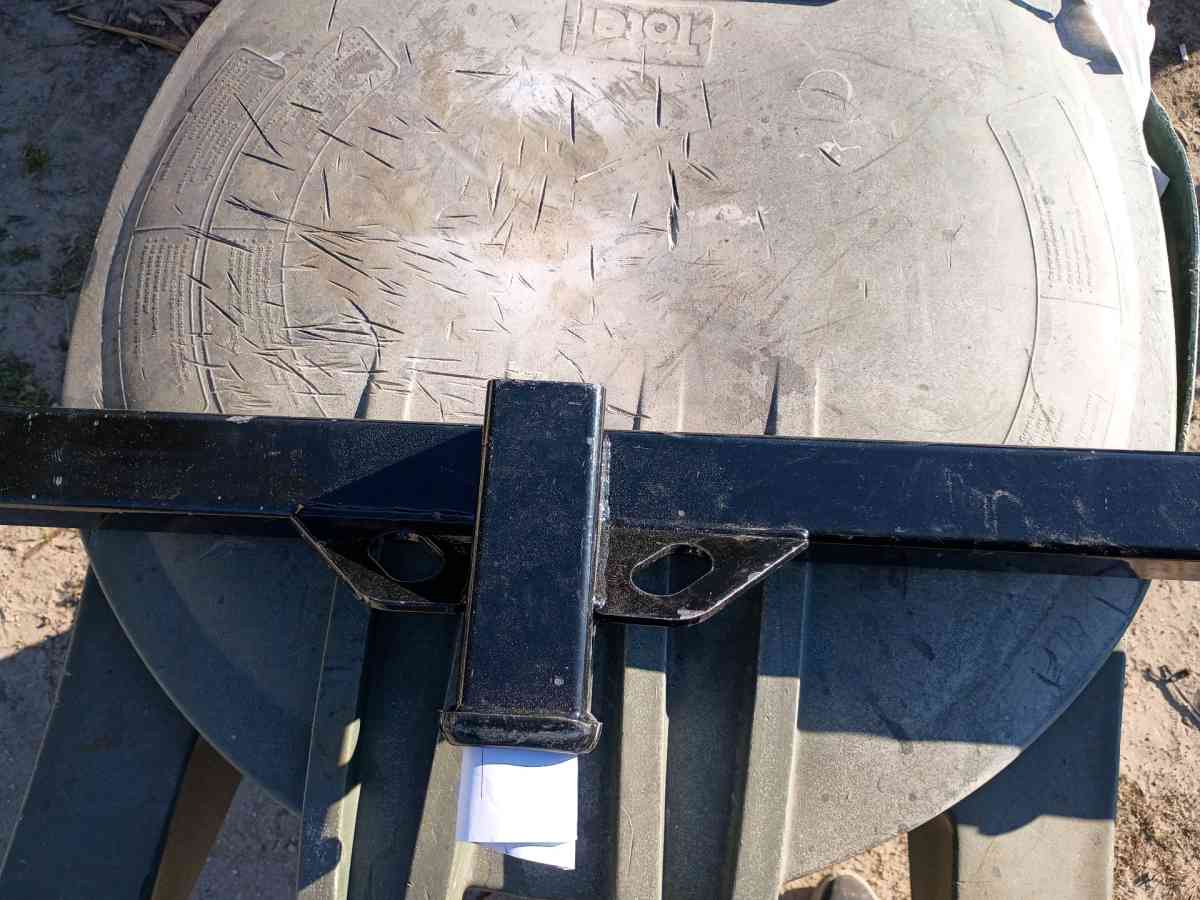 universal RV towing hitch with bolts and washers - Mobile, Alabama - FleaMarketBay