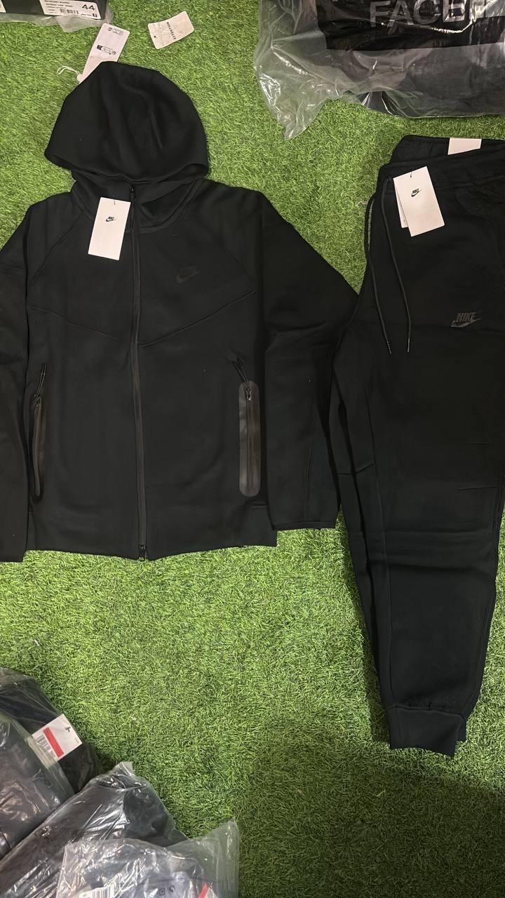 nike black - Long Beach, California