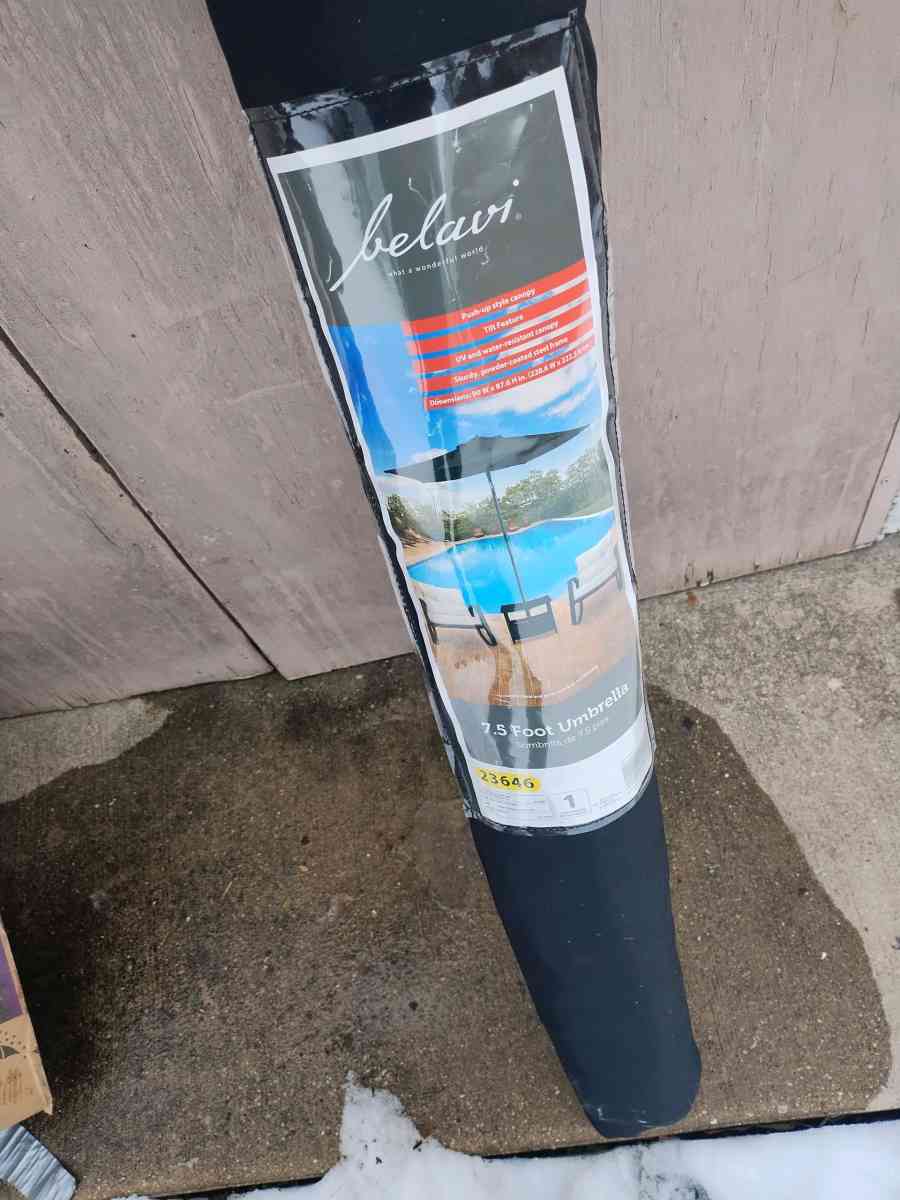 brand new umbrella for table - Collinsville, Illinois