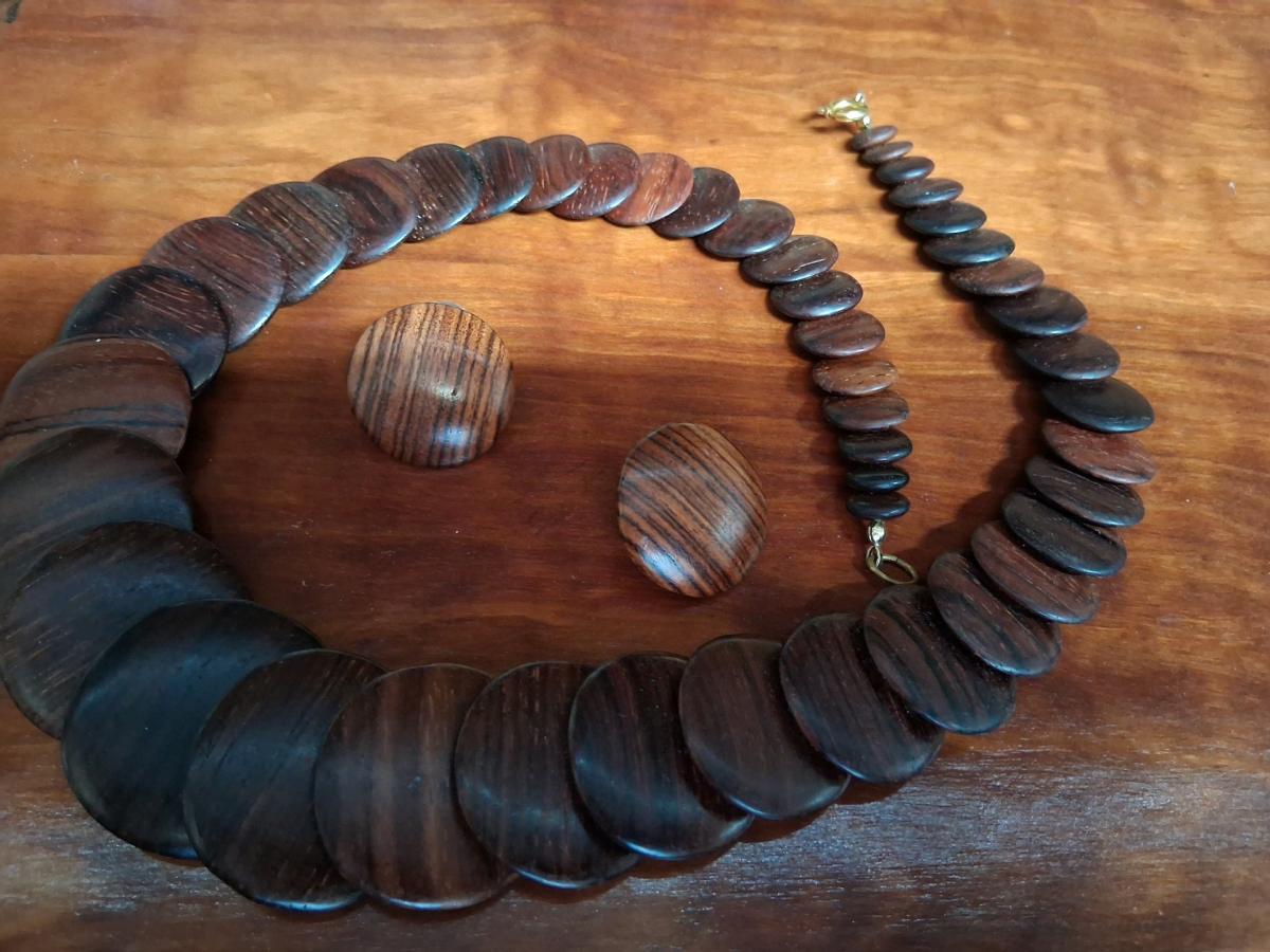 Vintage Overlapping Rosewood Disc Necklace and Earring Set - Pensacola, Florida