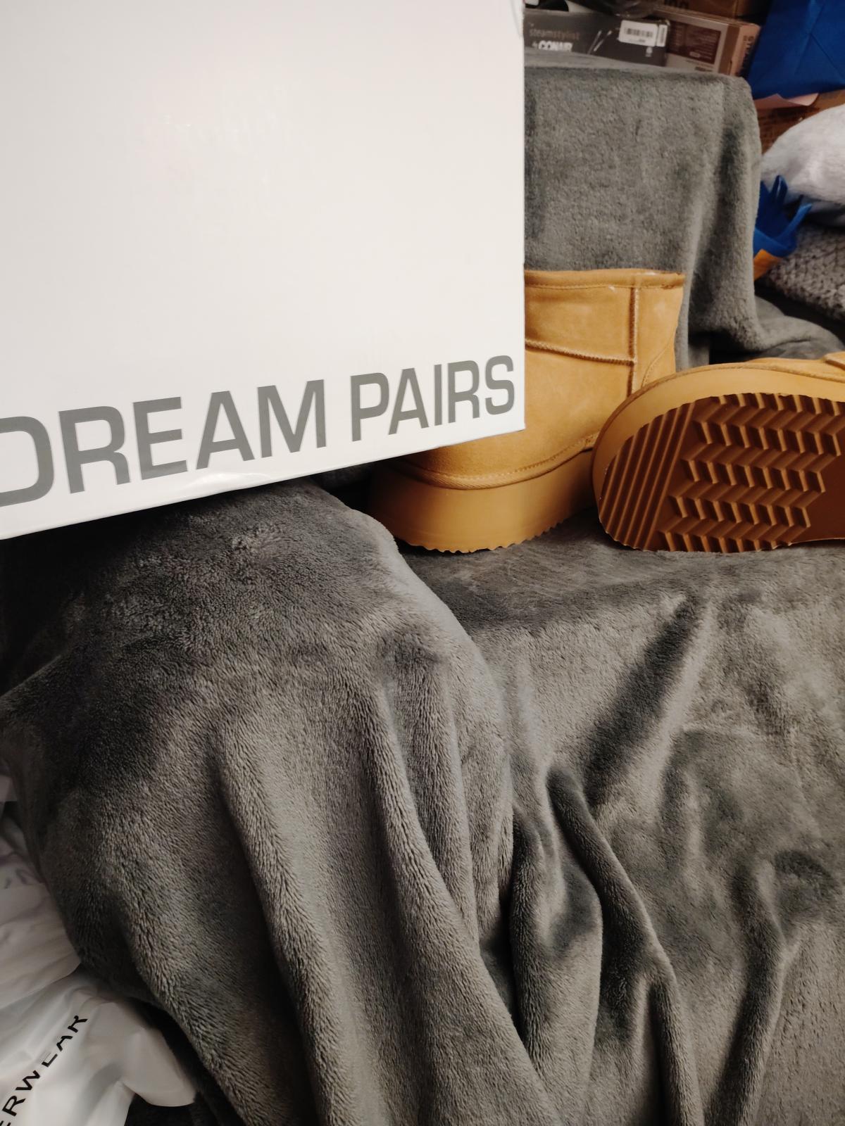 DREAM PAIRS Platform Winter Boots Brown/8.5 - Virginia Beach, Virginia - FleaMarketBay