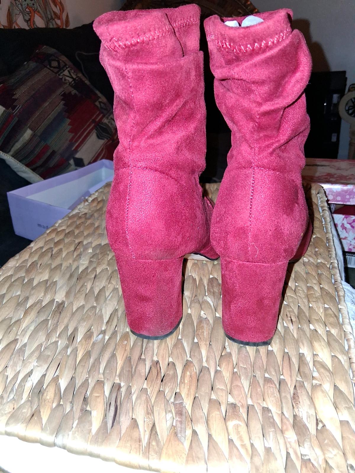 red boots - Belmont, North Carolina - FleaMarketBay