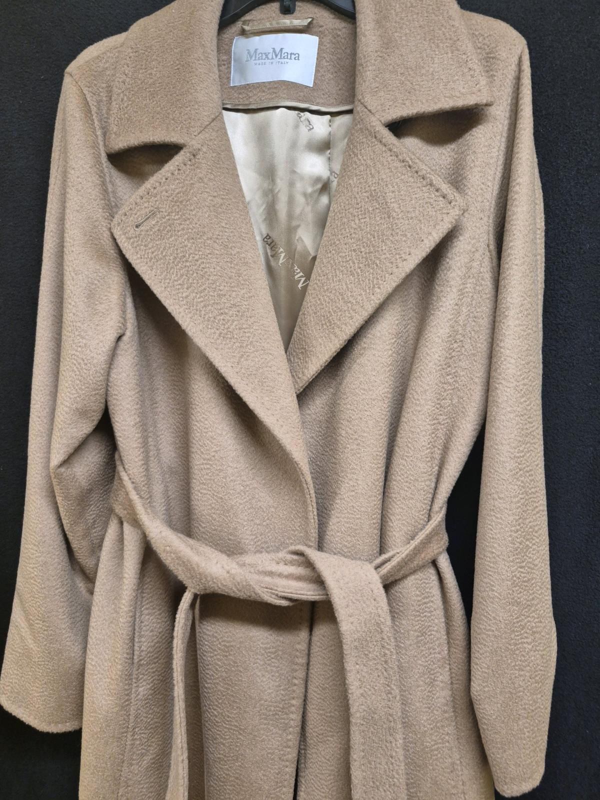 max mara manuela trench coat size 16 - Bowie, Maryland - FleaMarketBay