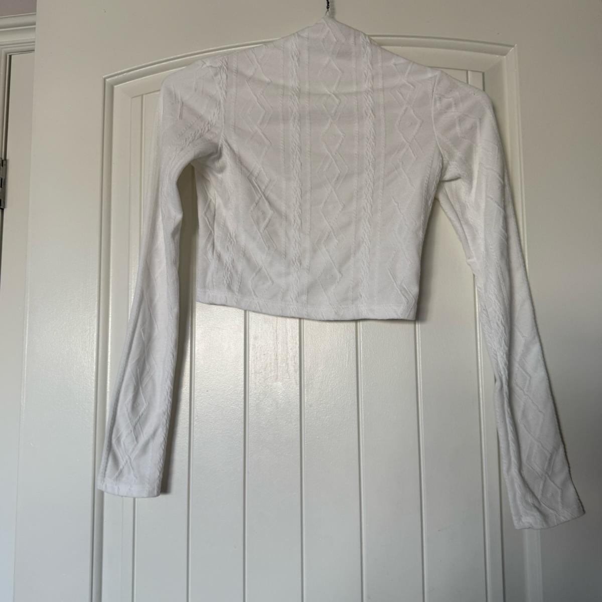 White UltraCropped Knit Bolero Shrug  Textured Cable Pattern - Los Angeles, California