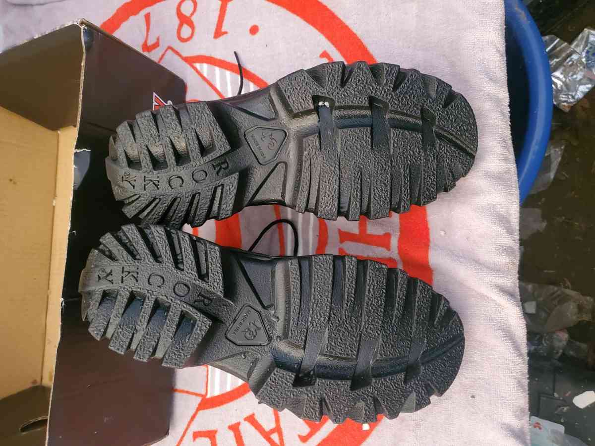 Rocky Boots Mens 7M or Womens 9M - Pickerington, Ohio - FleaMarketBay