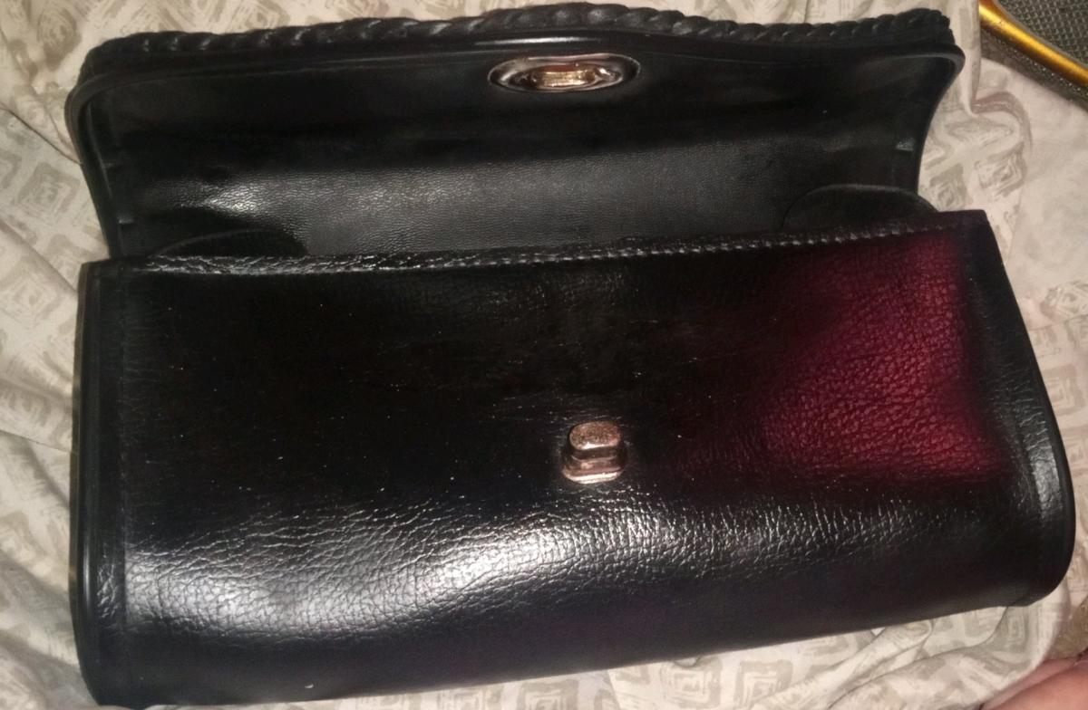 Motorcycle Windshield Bag - Westmoreland, Tennessee - FleaMarketBay