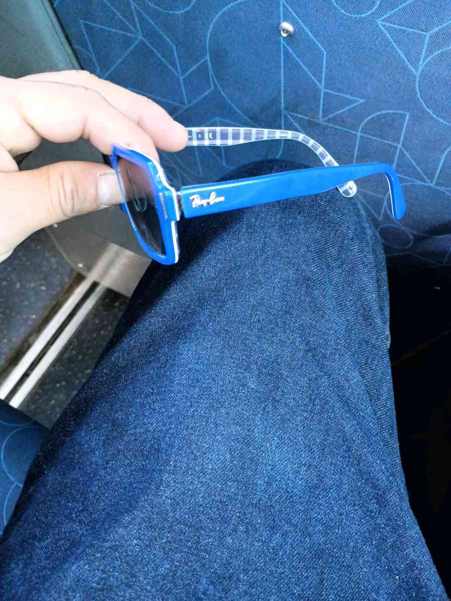 sunglasses - Fresno, California - FleaMarketBay