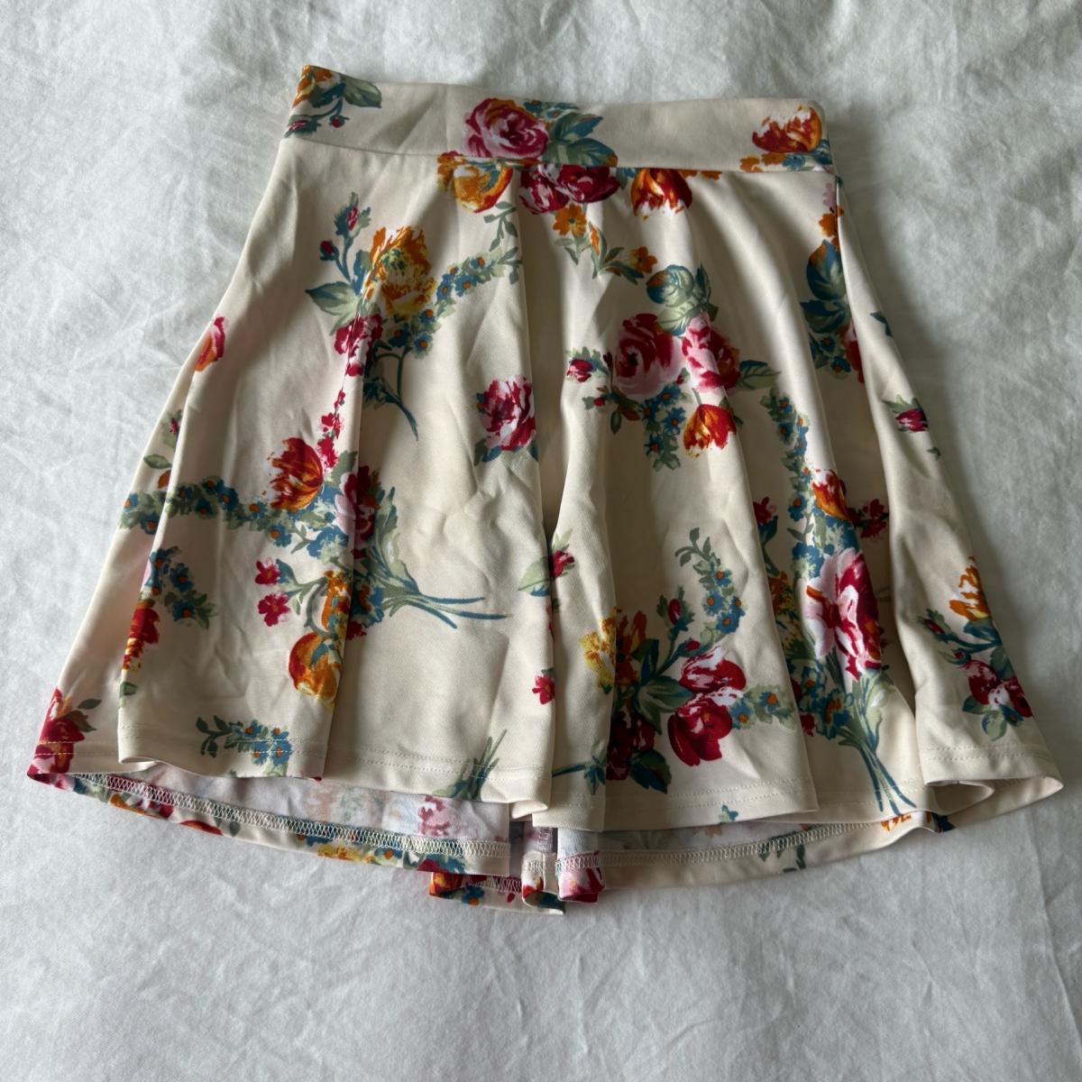 Romantic Floral Skirt  Cream with VintageInspired Rose - Los Angeles, California - FleaMarketBay