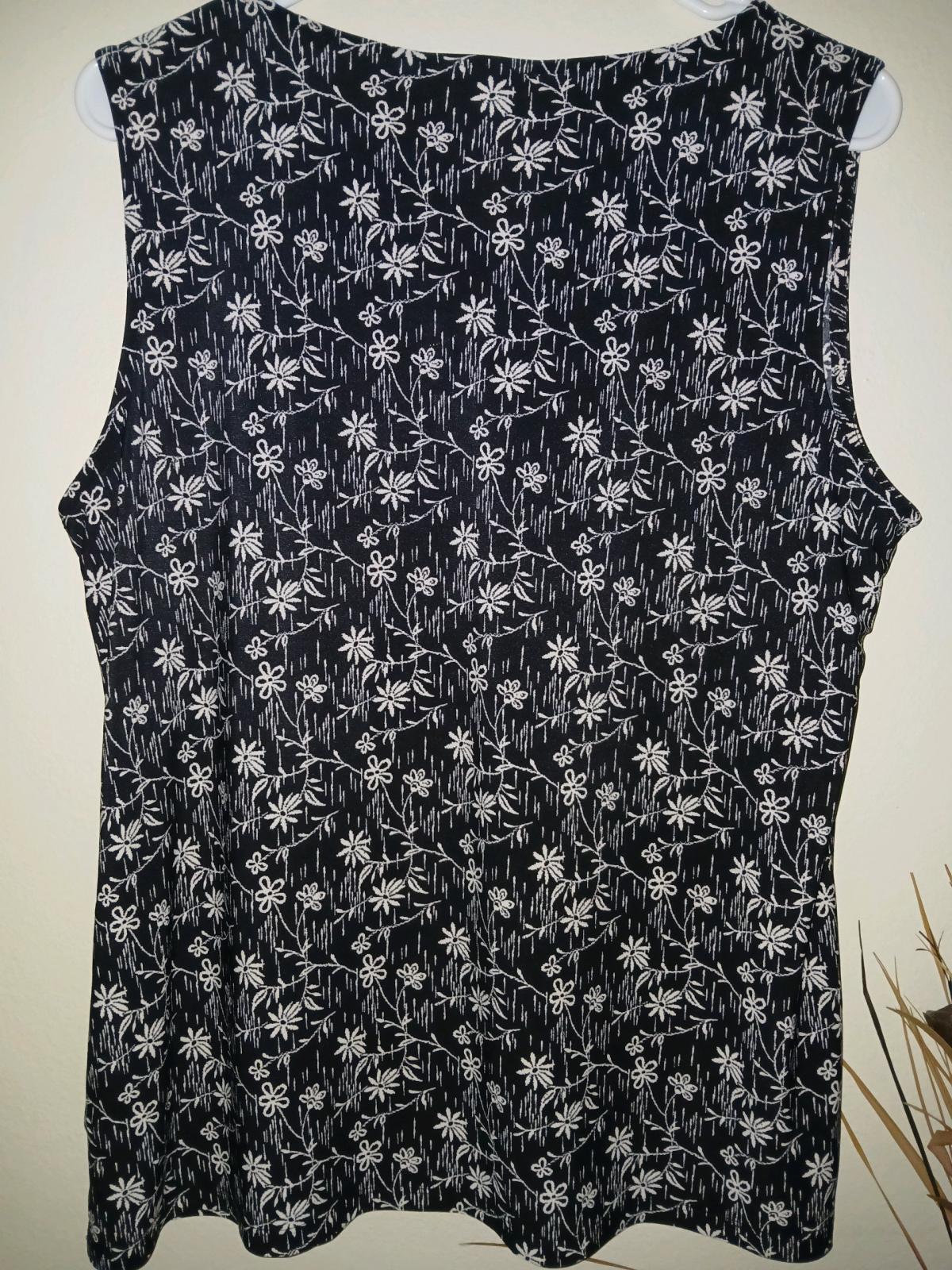 NINE WEST BLUSA - Fontana, California - FleaMarketBay