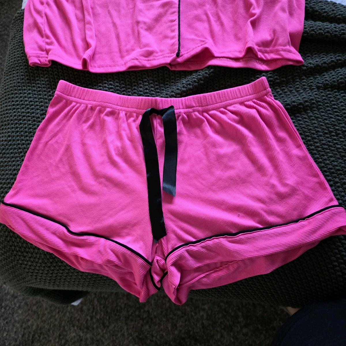 pink pajama set - Riverside, California - FleaMarketBay