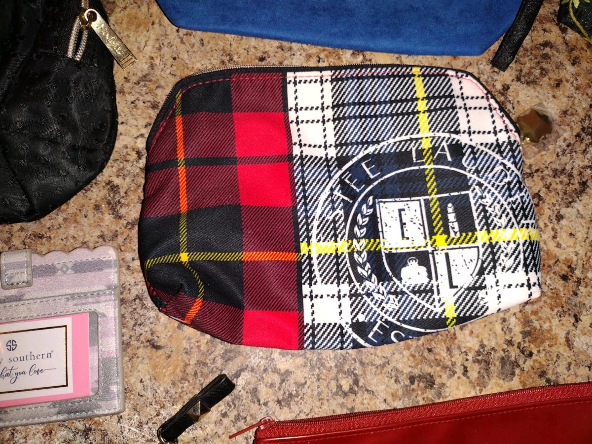 11 Makeup Bags - Corning, Arkansas - FleaMarketBay