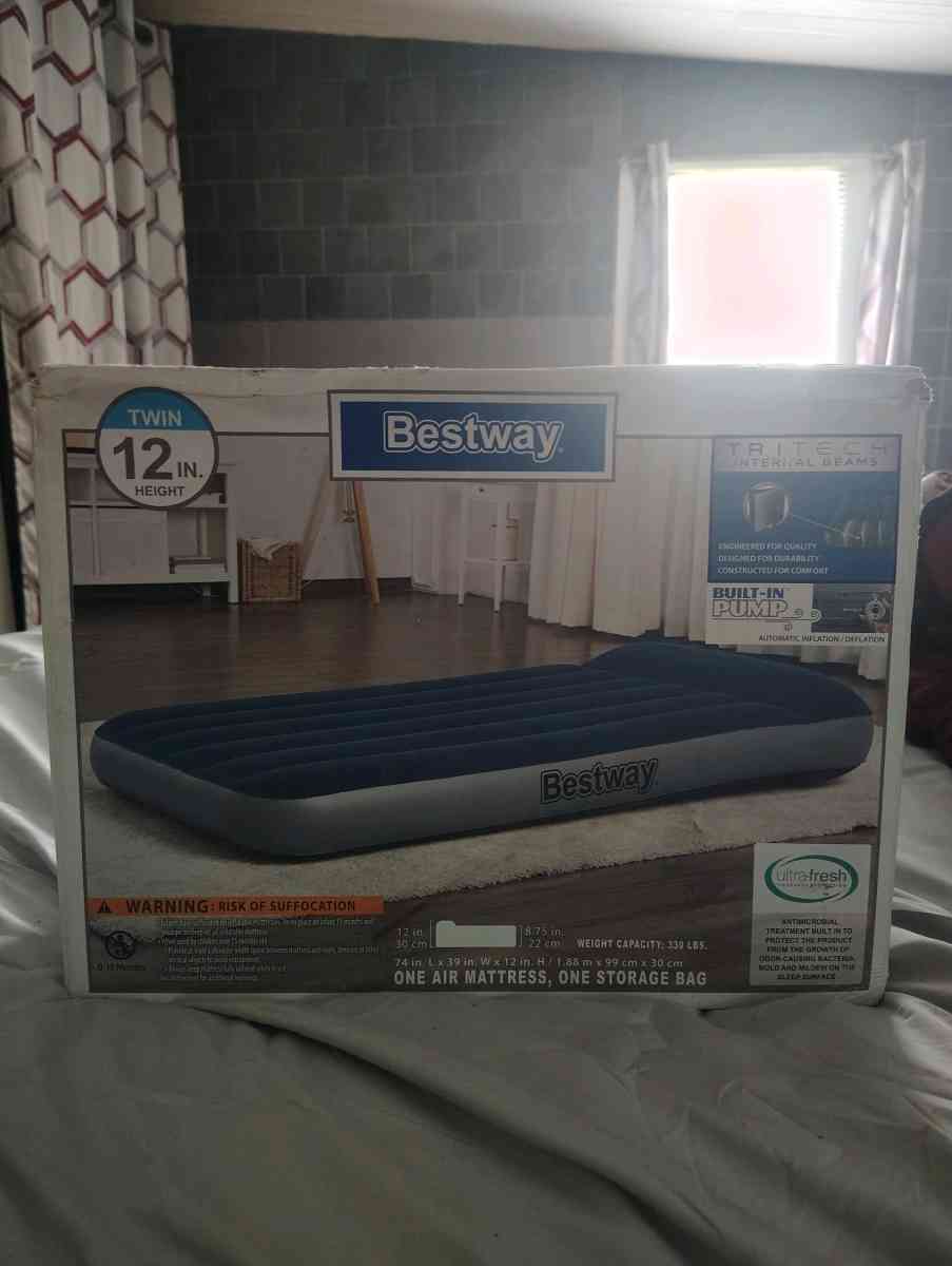 Bestway Air Mattress - Tampa, Florida