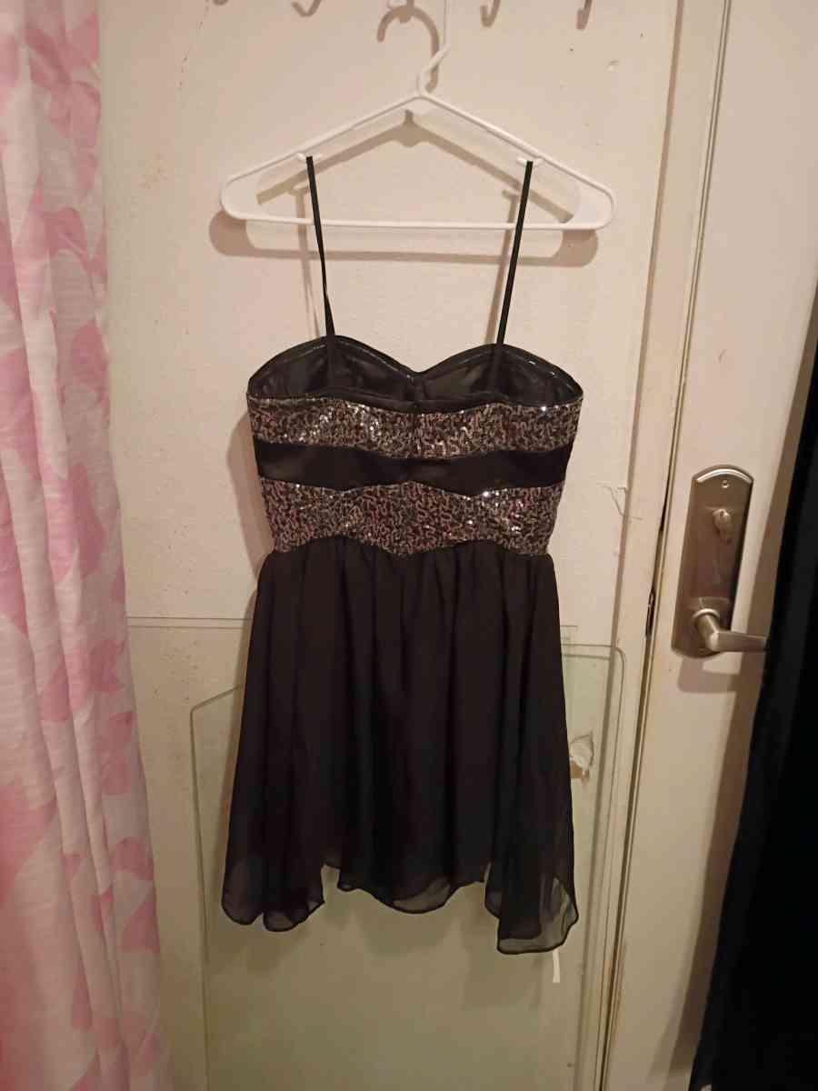 Womens Clothing - San Diego, California - FleaMarketBay