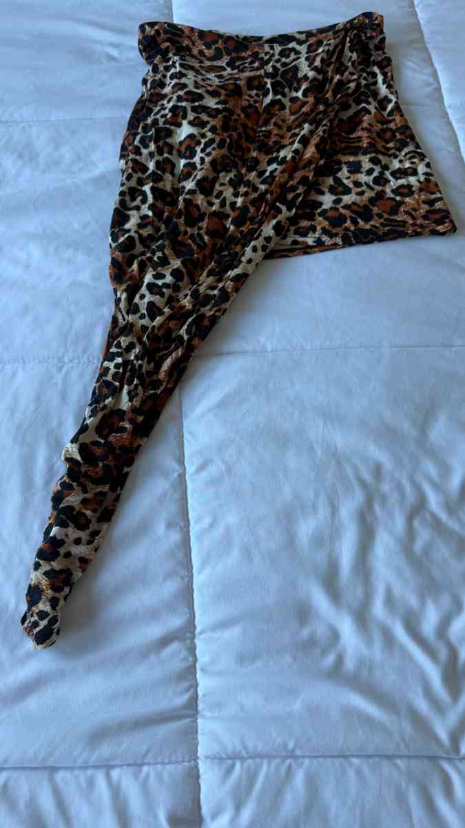 Brand New Windsor Leopard Print Asymmetrical Ruched Midi Ski - Los Angeles, California - FleaMarketBay