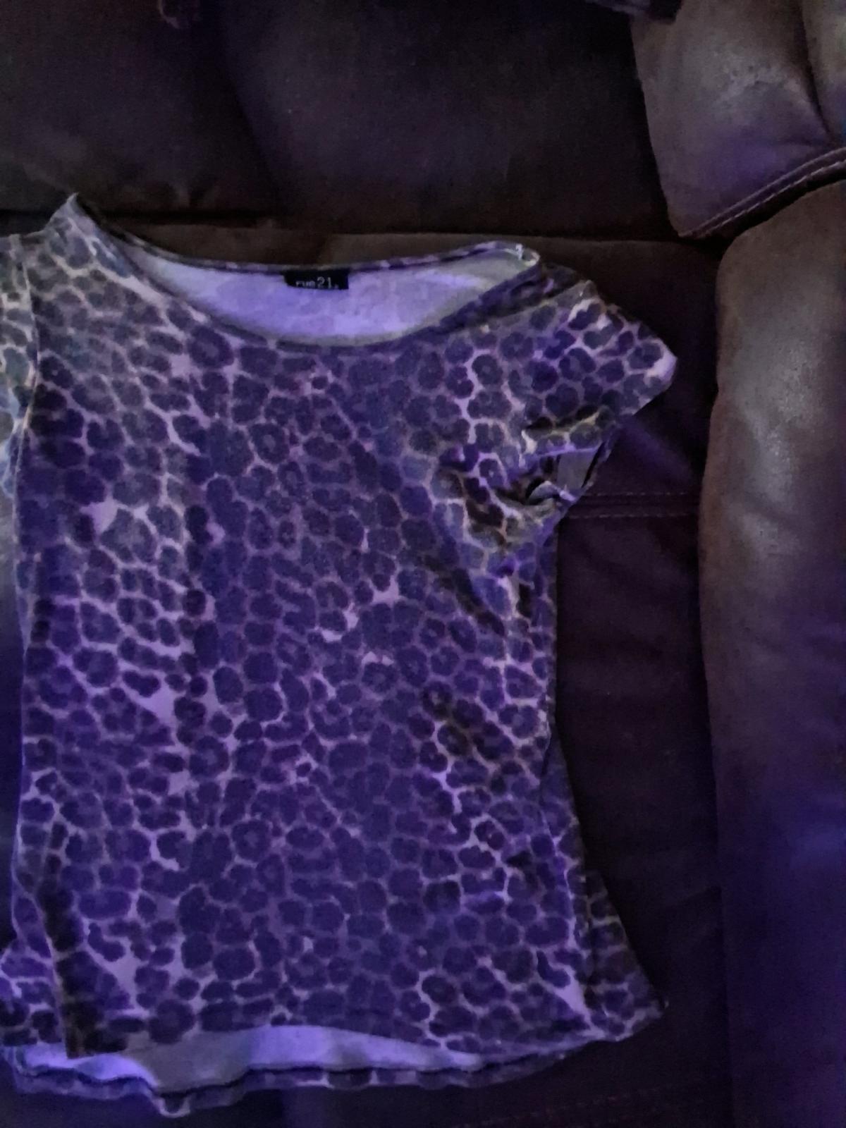 Womens cheetah print short sleeve shirt - Middlesex, North Carolina