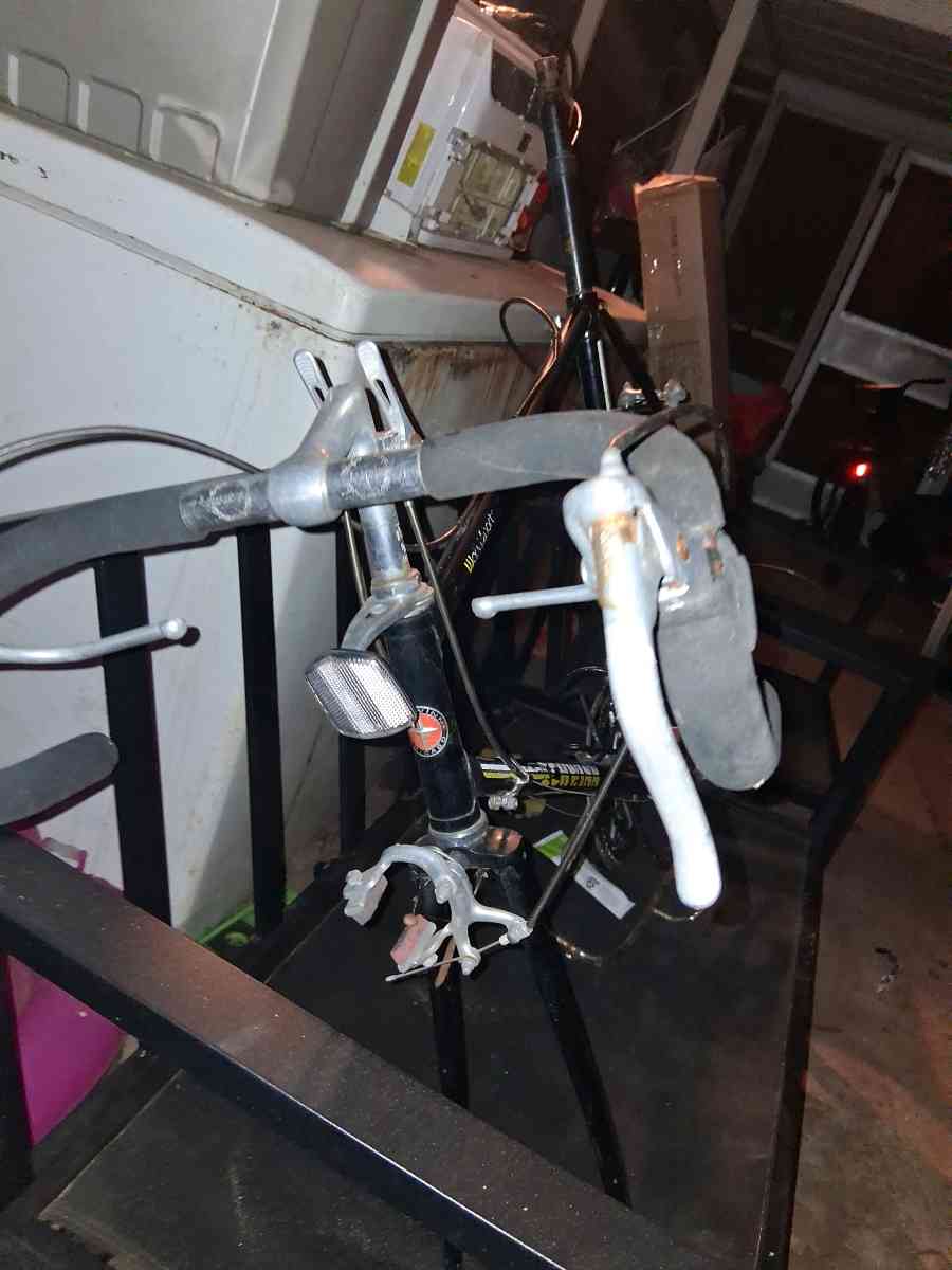 schwinn 86 world tour bycycle - Laurens, South Carolina - FleaMarketBay